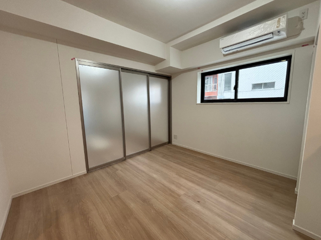 居室・リビング　※同間取り別号室の室内写真です。