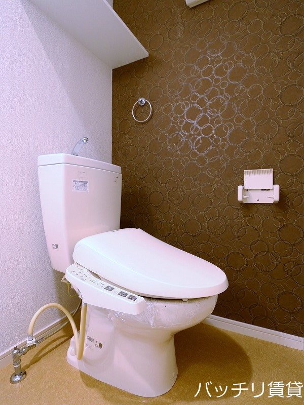 トイレ　同型タイプの為、現状を優先いたします。