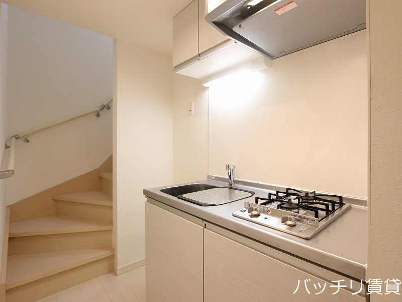 キッチン　同型タイプの為、現状を優先いたします。