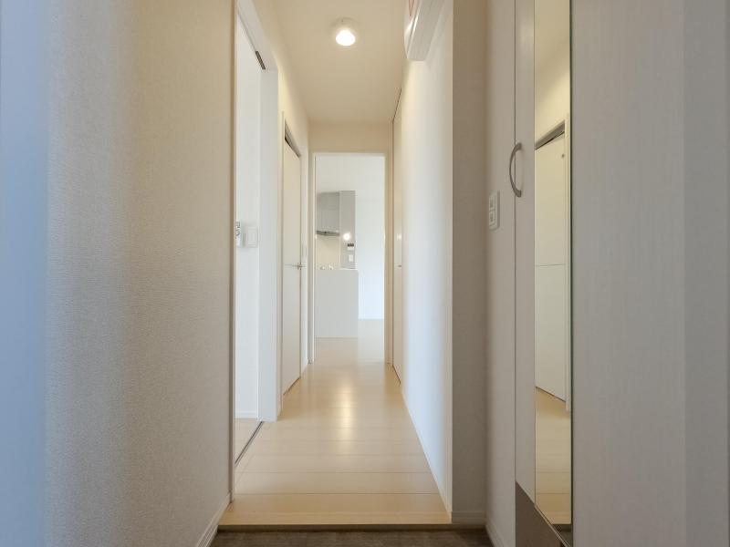 玄関　同タイプの写真です。