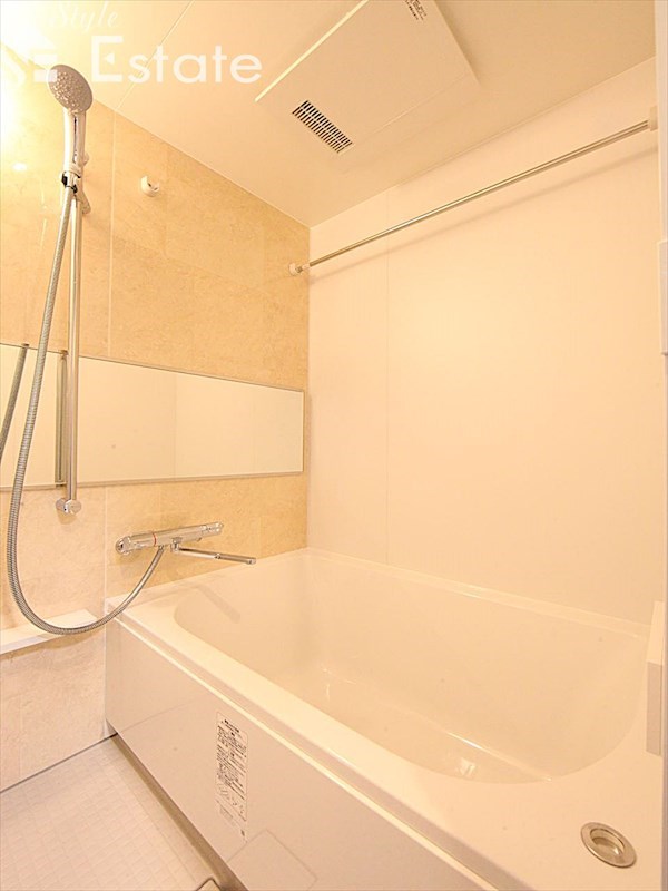 バス・シャワールーム　バスルーム