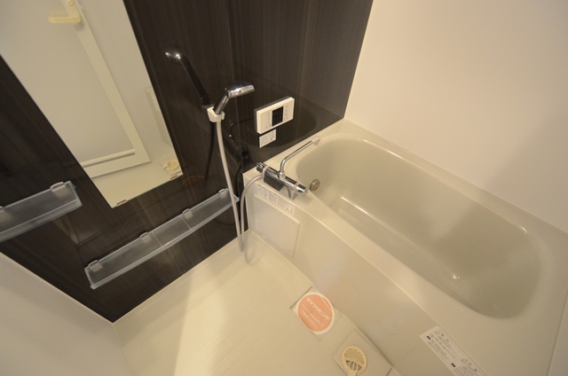 バス・シャワールーム　追い焚き機能、浴室乾燥機付き☆