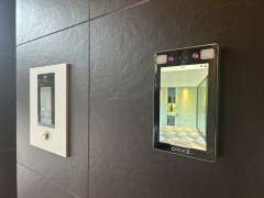 ロビー　セイワパレス美章園