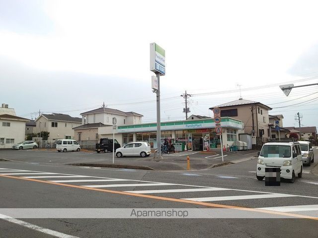 コンビニ　ファミリーマート（コンビニ）まで329m