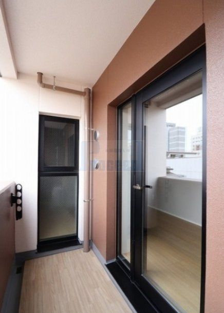 バルコニー　うれしいバルコニー付き！