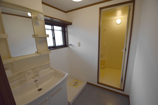 洗面設備　１０３号室の写真です