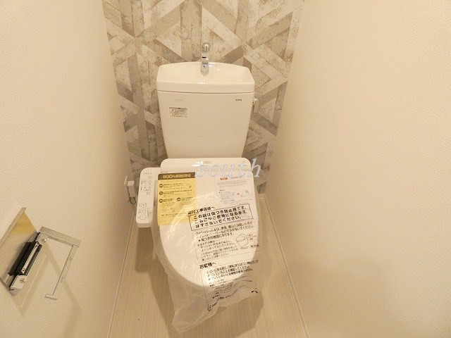 トイレ　室内カラーが異なる場合がございます