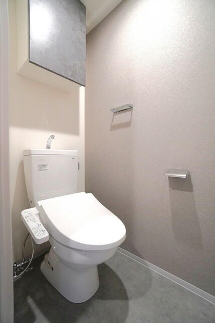 トイレ　※写真は同タイプ住戸です。