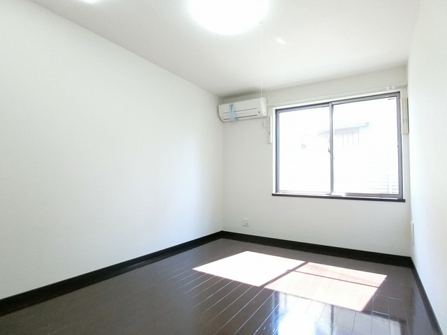 居室・リビング　★明るい洋室★