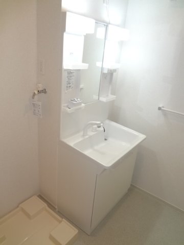 洗面設備　脱衣スペースもあります