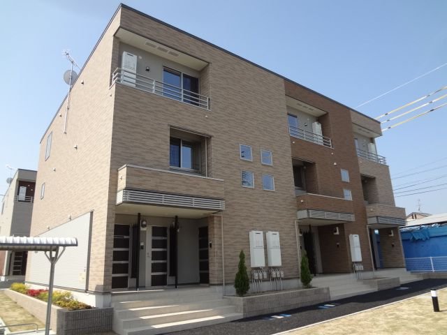 建物外観　落ち着いた雰囲気の外観です