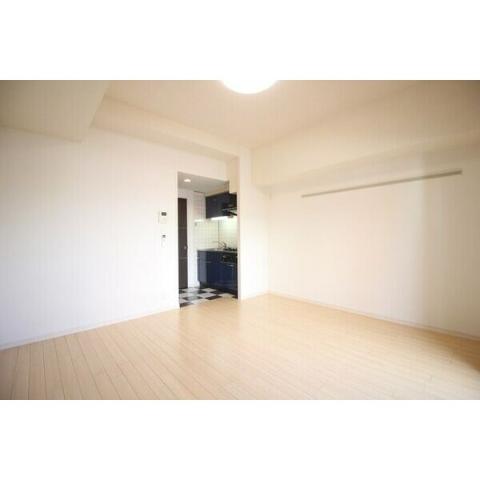 居室・リビング　室内