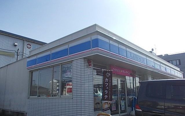 コンビニ　ローソン横浜金井町店（コンビニ）まで935m