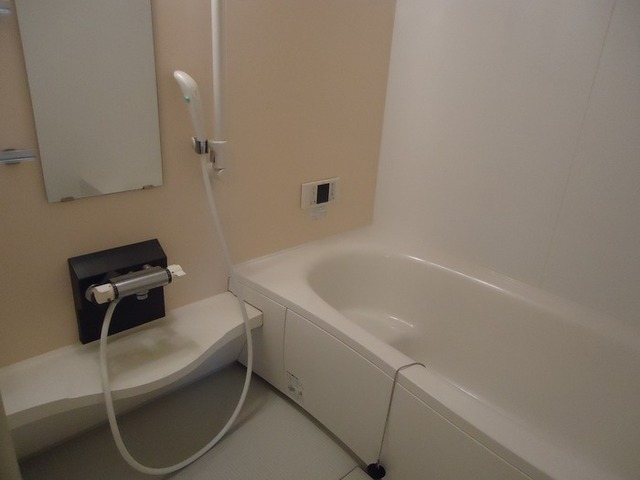 バス・シャワールーム　Ａ２０１：浴室（追い焚き給湯）