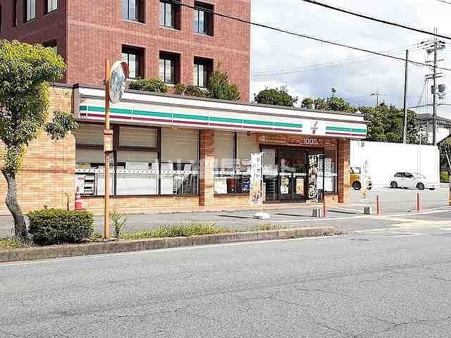 コンビニ　セブンイレブン 三木青山3丁目店（コンビニ）まで1020m