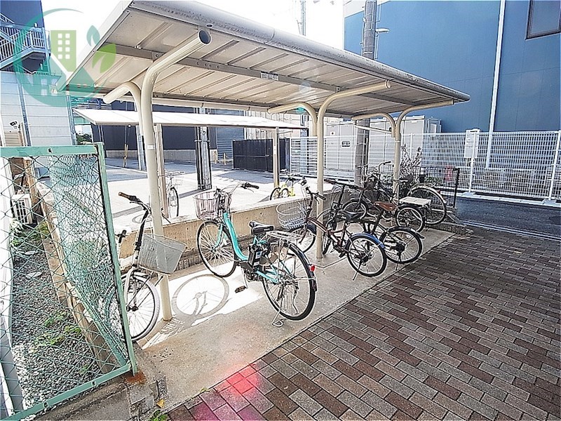 エントランス　レオパレスみかけ（家具・家電付、仲介手数料不要）