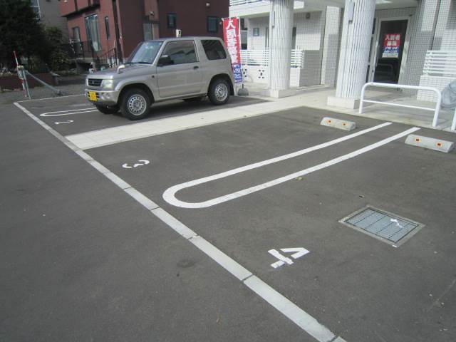 駐車場　駐車場