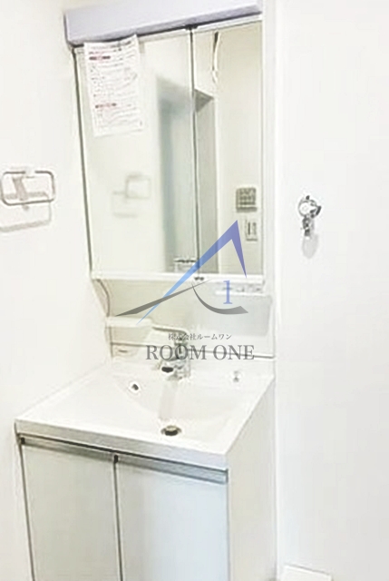 洗面設備　洗面台です。