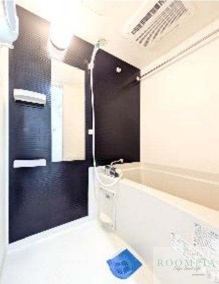 バス・シャワールーム　※同タイプの別のお部屋です。