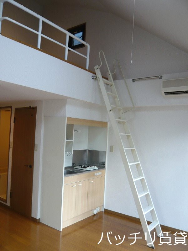 キッチン　＊画像は同型タイプの為イメージ。現状を優先致します。