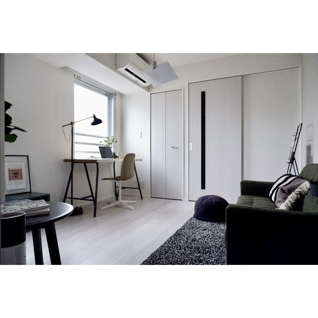 居室・リビング　※写真の家具・雑貨はサンプルです