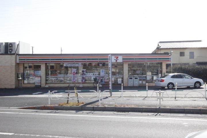 コンビニ　セブンイレブン（コンビニ）まで1157m