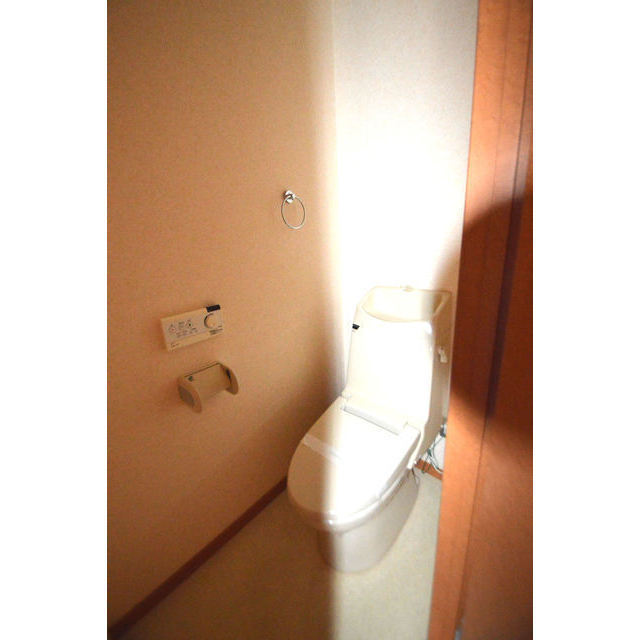 トイレ　温水洗浄便座付