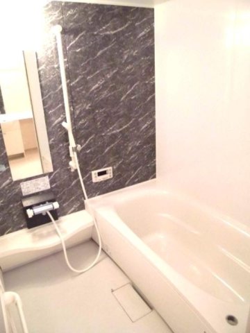 バス・シャワールーム　一坪風呂