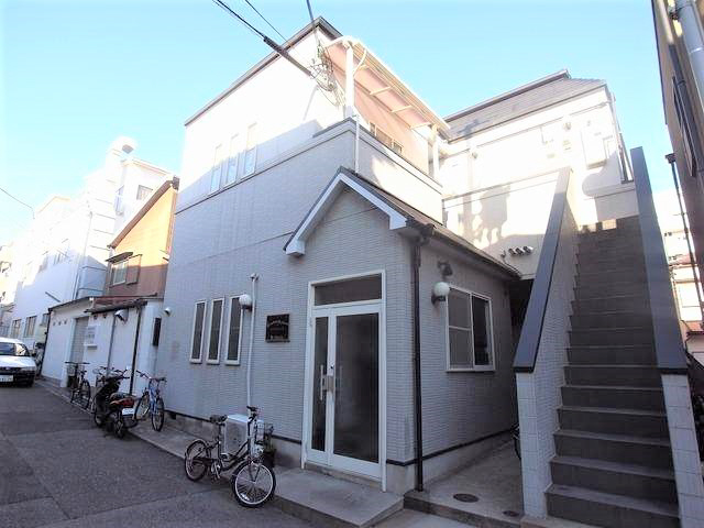 建物外観　落ち着いた雰囲気の外観です