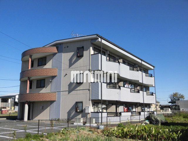 建物外観　重量感のある外観ですね。