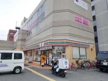 コンビニ　セブン-イレブン 大阪十三本町３丁目店（コンビニ）まで450m
