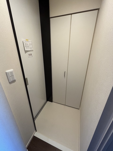 玄関　※別号室参考写真