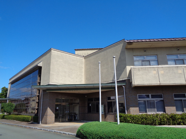 図書館　松阪市嬉野図書館（図書館）まで1473m