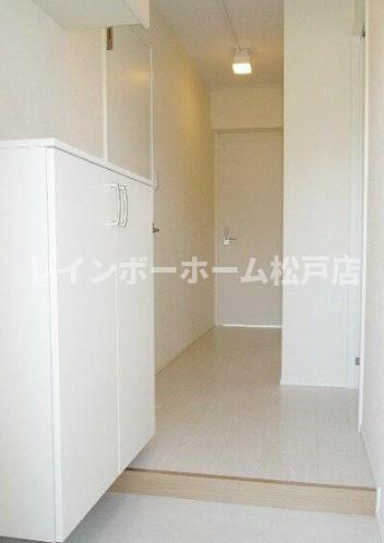 玄関　シンプルで使いやすい玄関です