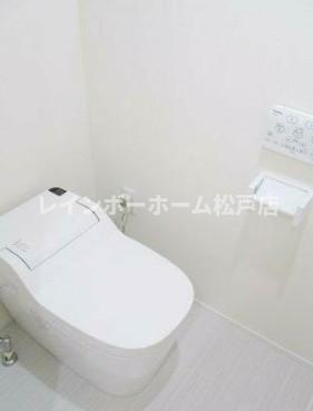 トイレ　落ち着いたトイレです