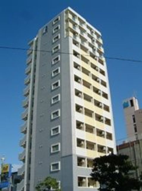 建物外観　大通りから少し入っているので、駅チカなのに静かな物件です♪