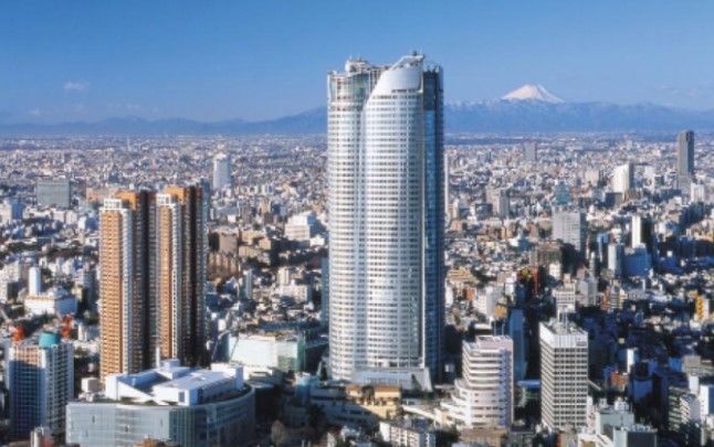 ショッピングセンター　六本木ヒルズ（ショッピングセンター）まで670m