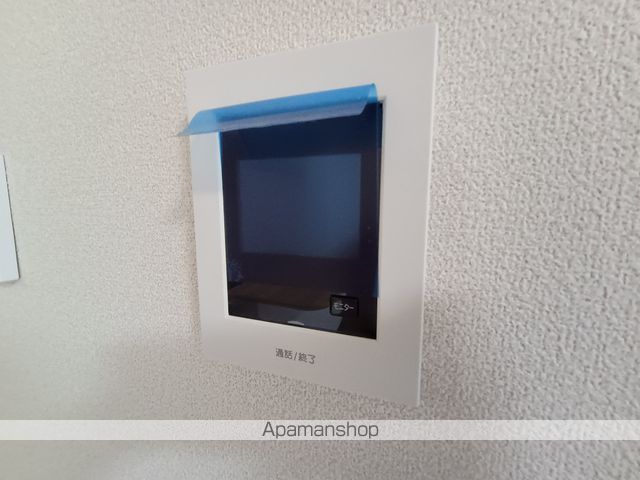 仙台市地下鉄南北線 泉中央駅 バス乗車時間：52分 最寄りバス停で下車 徒歩6分 2階建 築1年の居間写真
