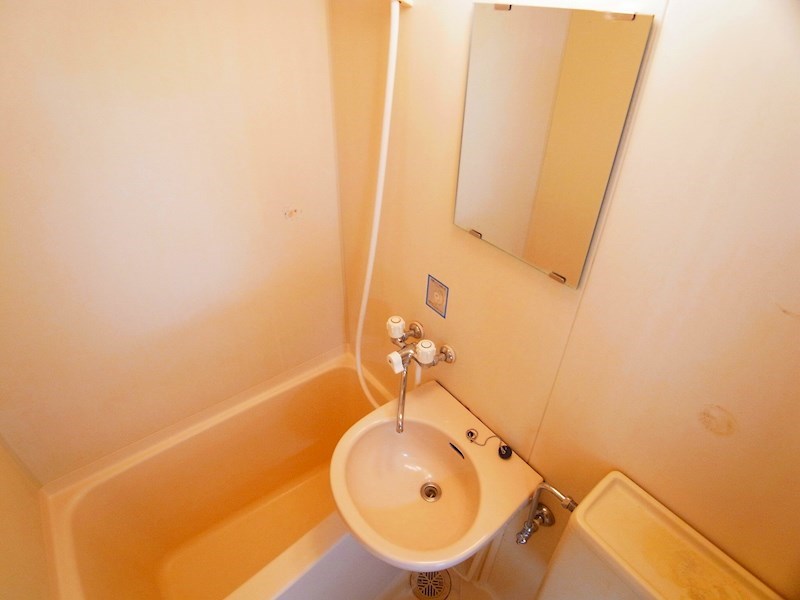 洗面設備　同一物件別部屋写真