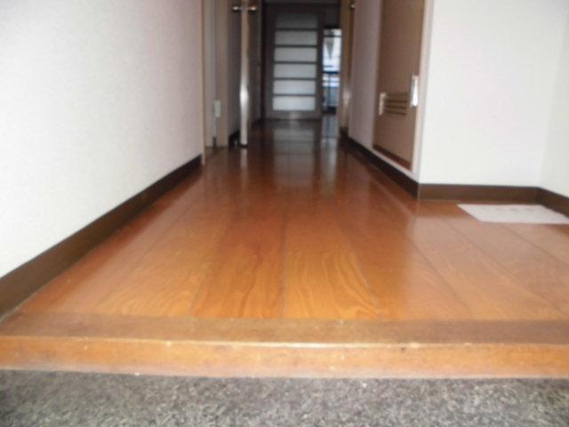 玄関　スイートプラザ白壁