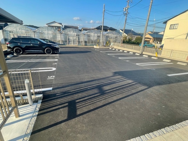 駐車場　駐車場