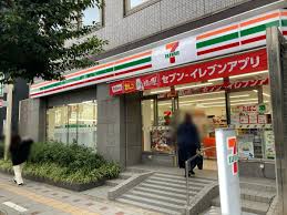 コンビニ　セブンイレブン 大阪大手前1丁目店（コンビニ）まで719m