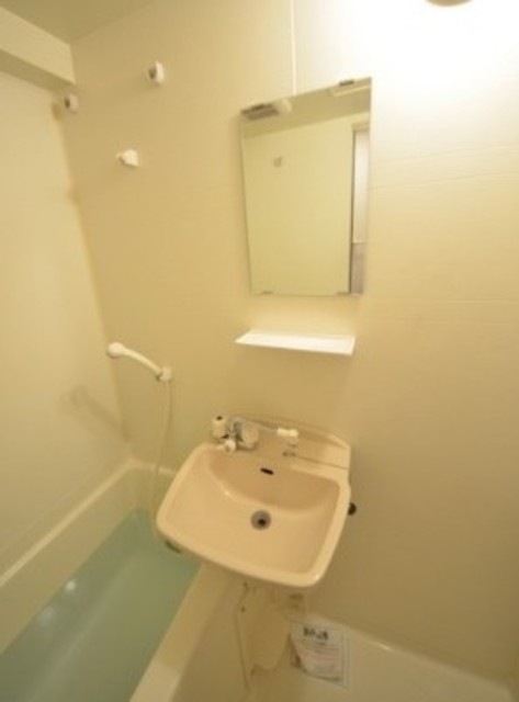 洗面設備　別部屋参考写真。