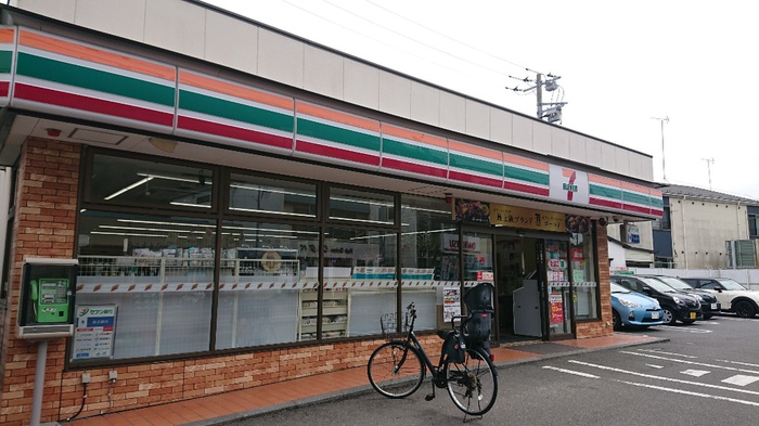 コンビニ　佐野町セブンイレブン（コンビニ）まで230m