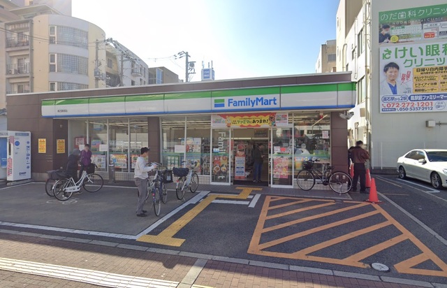 コンビニ　ファミリーマート高石駅前店（コンビニ）まで1096m