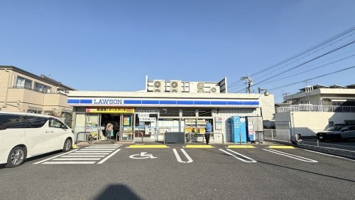 コンビニ　ローソン（コンビニ）まで134m