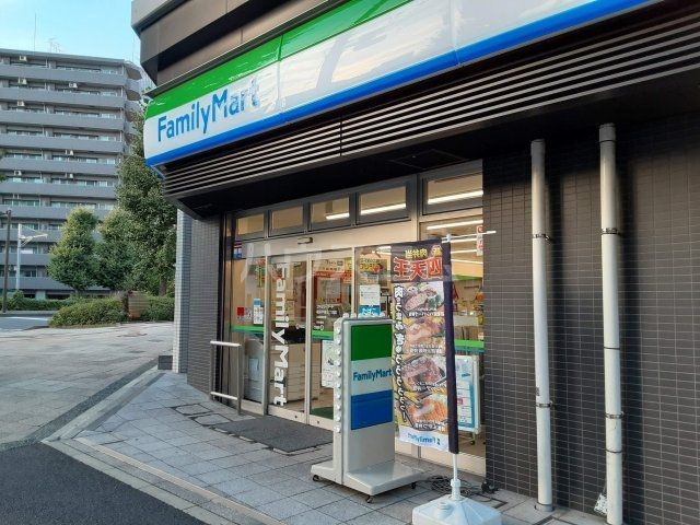 コンビニ　ファミリーマート横浜戸部七丁目店（コンビニ）まで525m