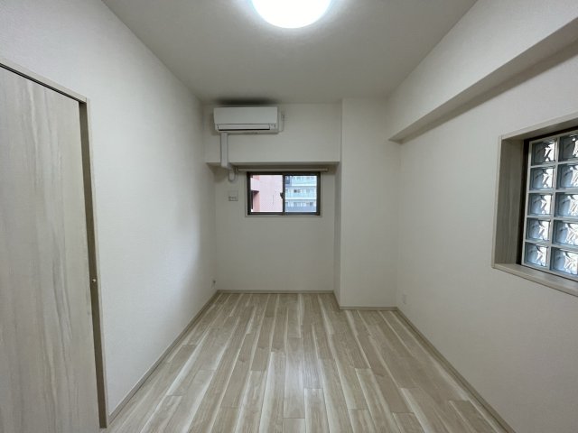 居室・リビング　イメージとして同建物他部屋を表示しています