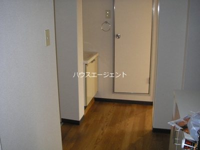 洗面設備　洗面台も独立してます。※参考画像