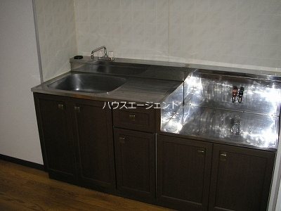 キッチン　ガスコンロ設置可能です。※参考画像